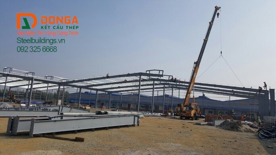 Lắp dựng khung thép tại công trường