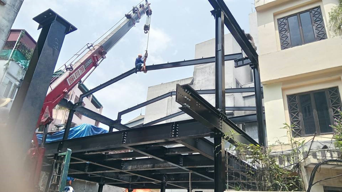 Thi công hệ mái nhà thép tiền chế