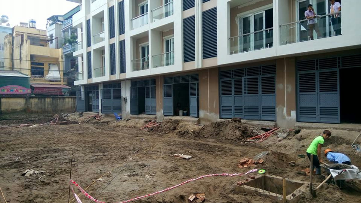 Công trình nhà thép tiền chế đang hoàn thiện